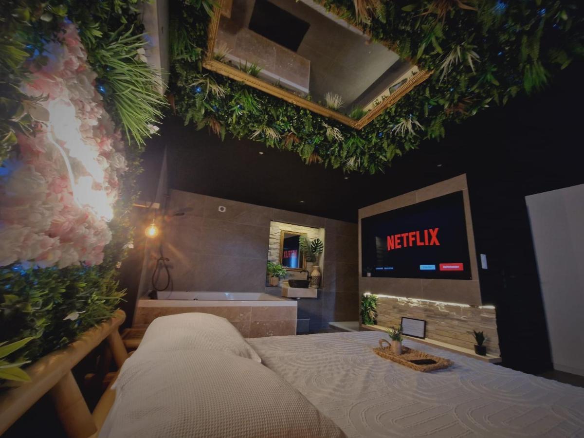 L'Experience Love Room Saint-Jean-Bonnefonds 외부 사진