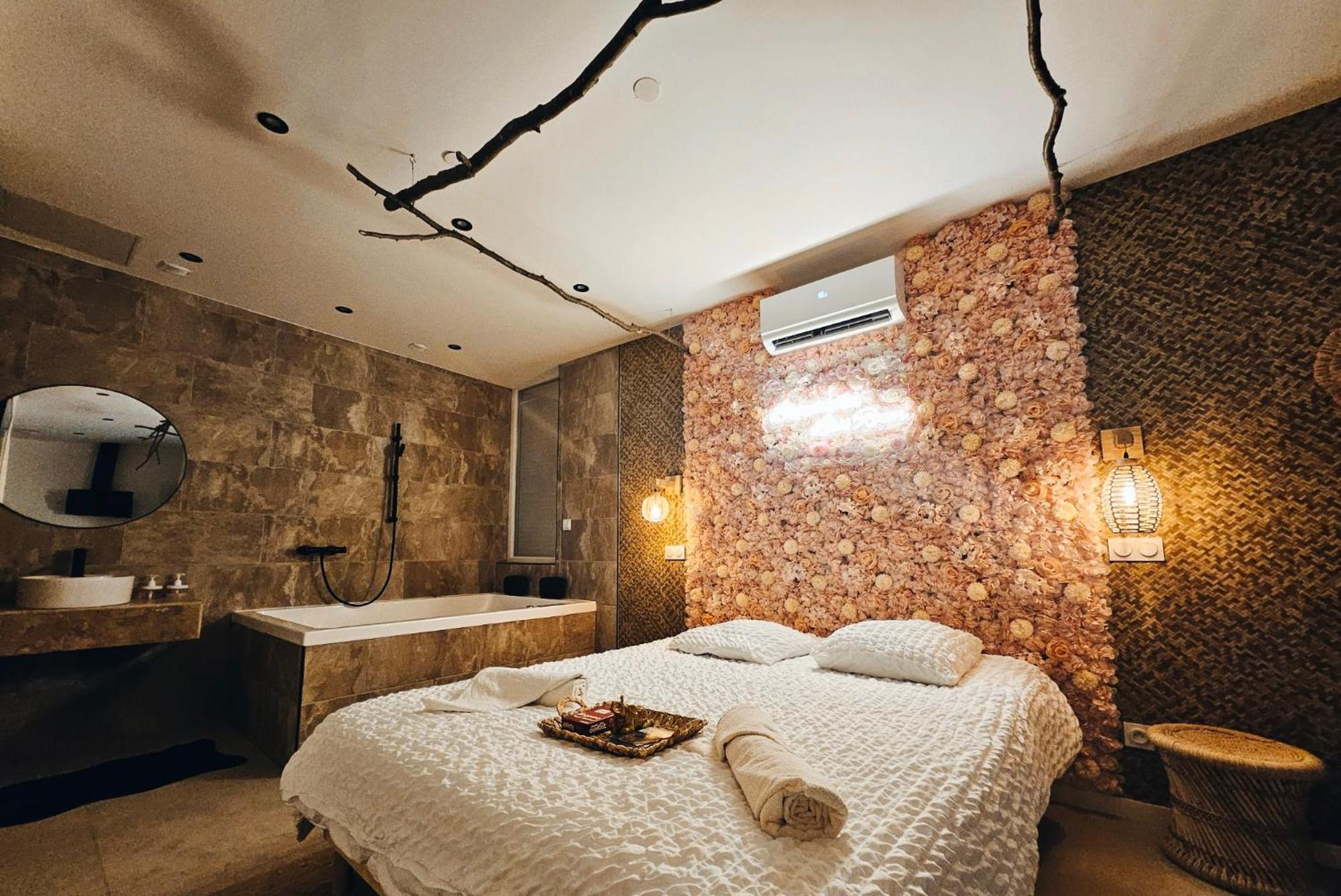 L'Experience Love Room Saint-Jean-Bonnefonds 외부 사진