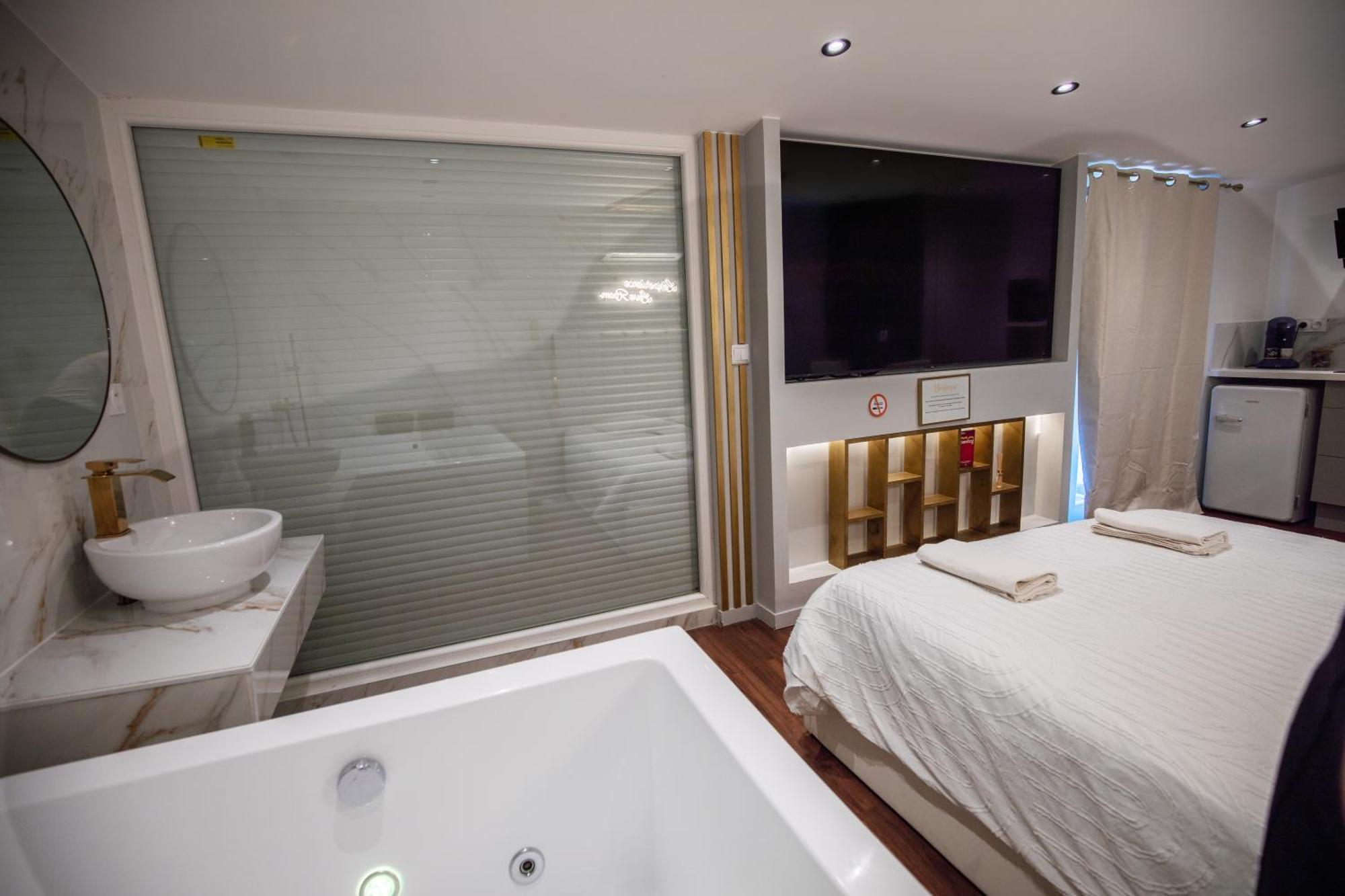 L'Experience Love Room Saint-Jean-Bonnefonds 외부 사진