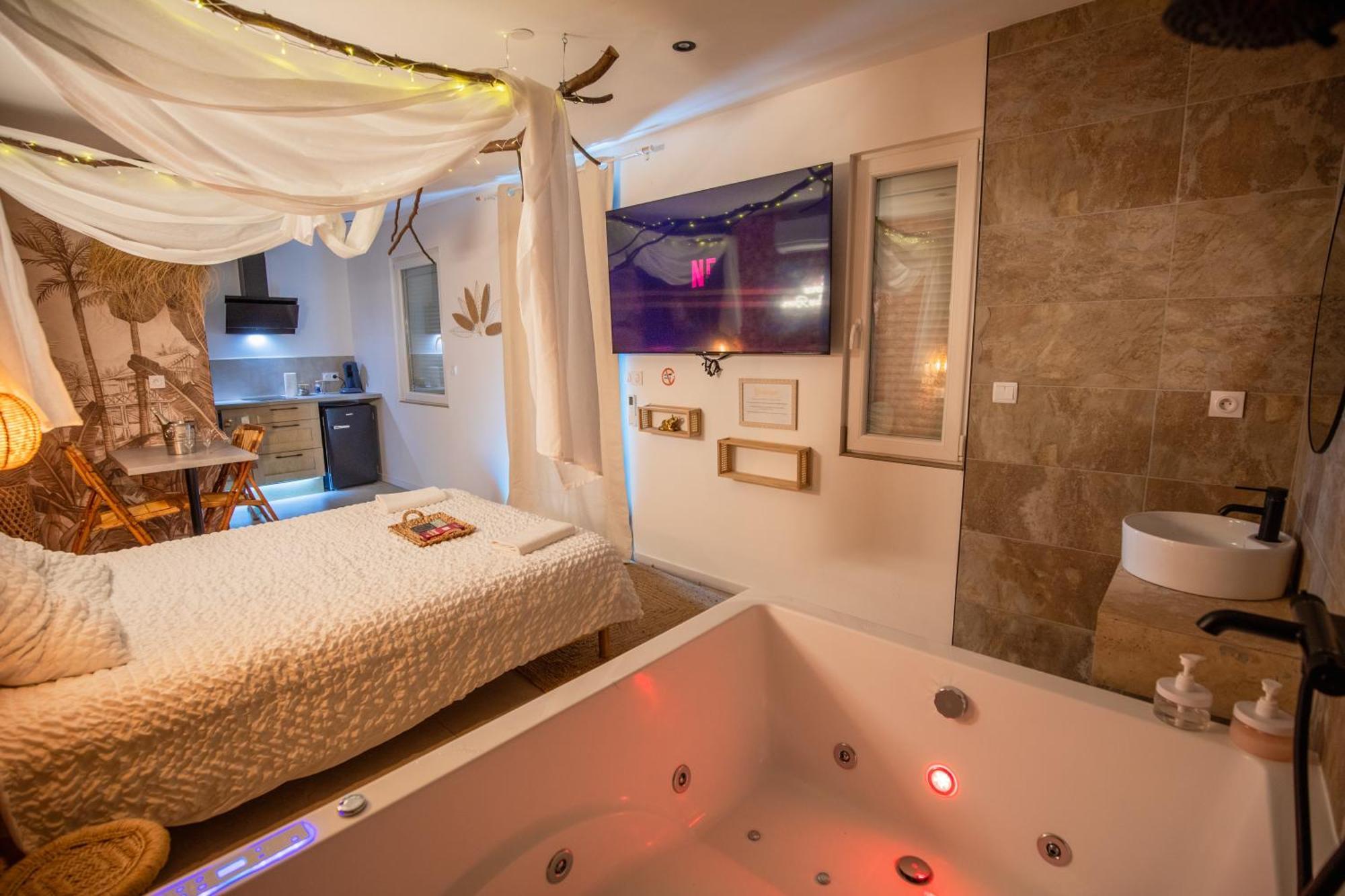 L'Experience Love Room Saint-Jean-Bonnefonds 외부 사진